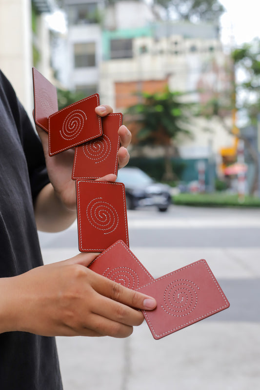 Leather Packet Trainer - Spiral Stitched