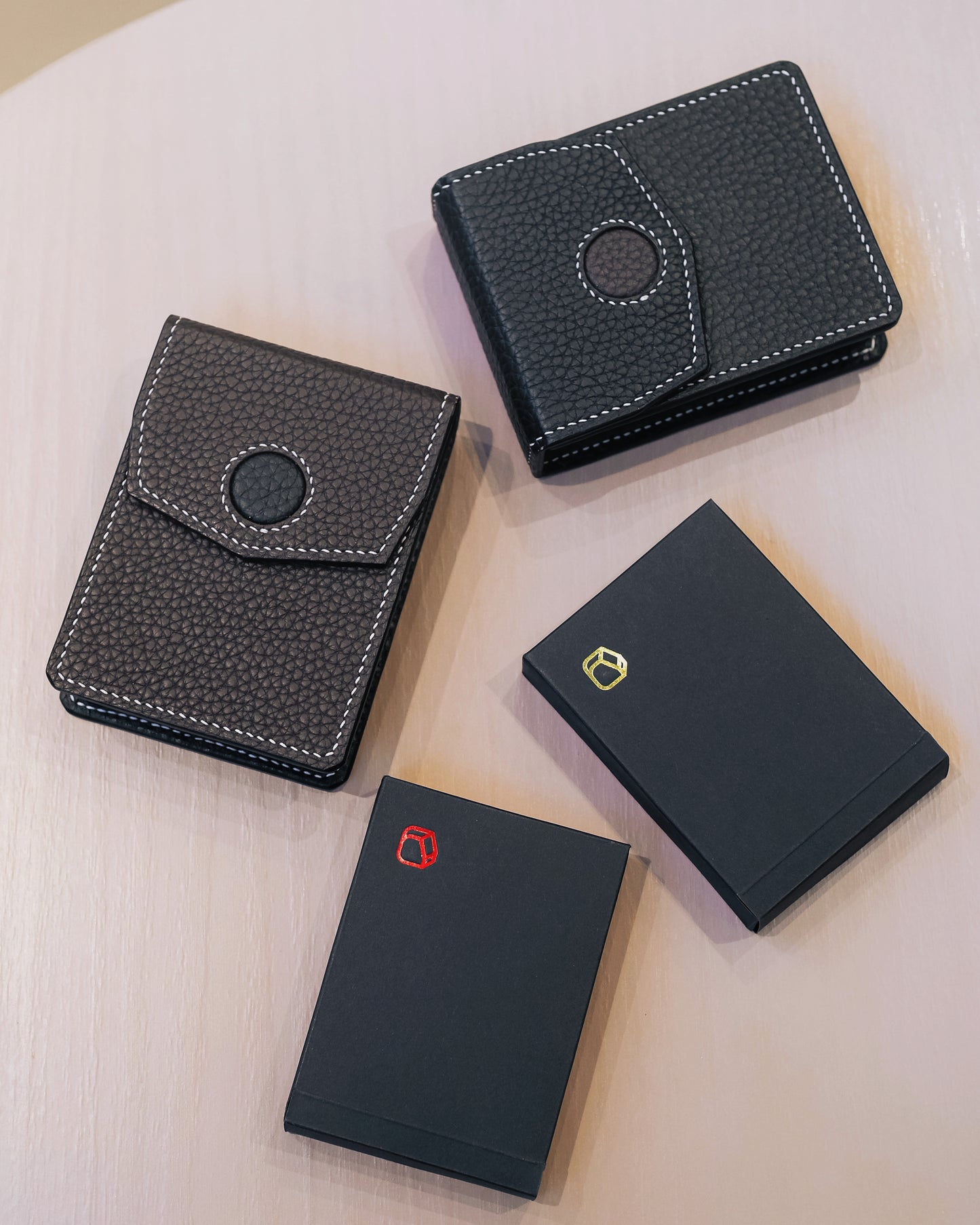 THE VERO -Togo Leather Deck Holder