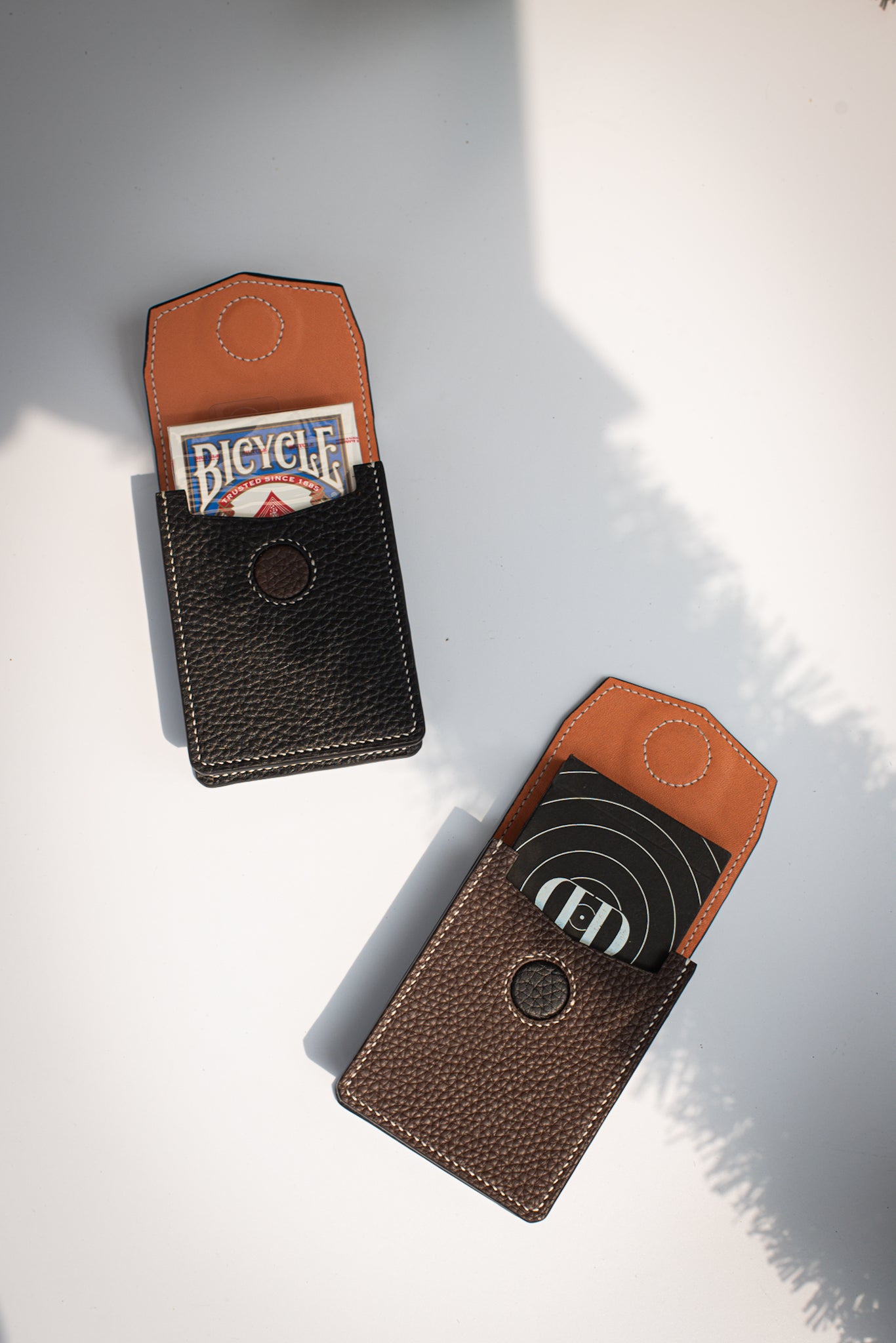 THE VERO -Togo Leather Deck Holder