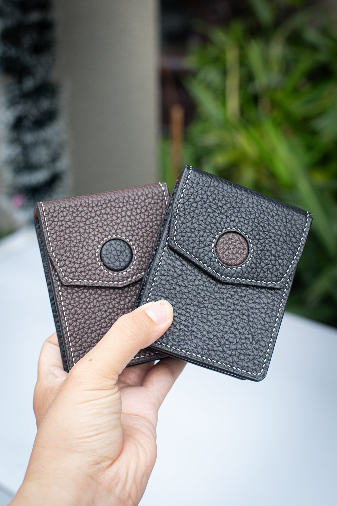 THE VERO -Togo Leather Deck Holder